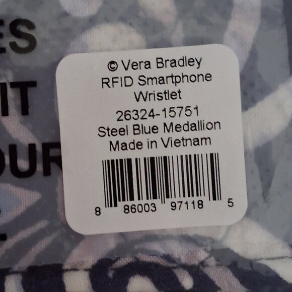 Vera Bradley RFID Smartphone Wristlet Steel Blue Medallion Wallet Organizer NWT - Picture 3 of 4